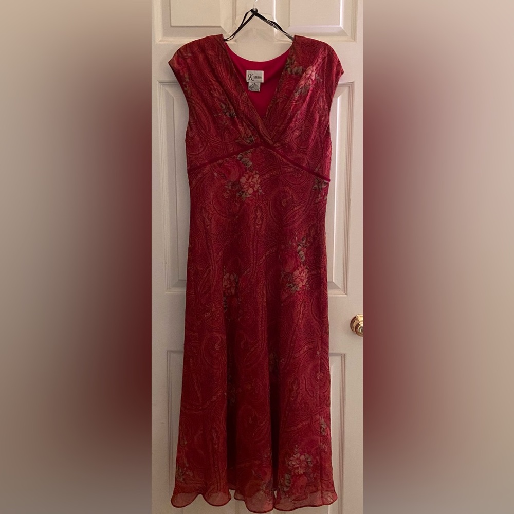 Sleeveless dress with empire waist detail